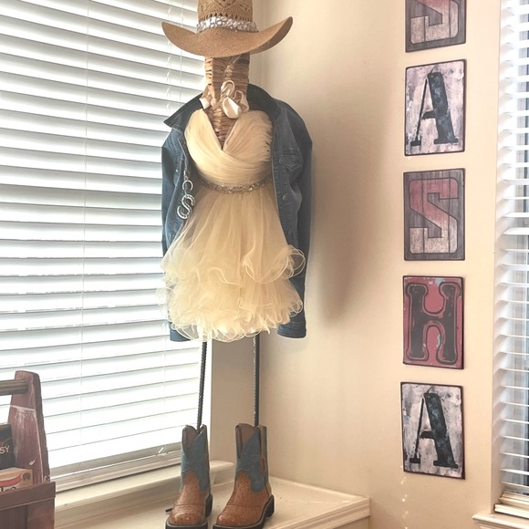 Meet your Posher, Brandi - Picture 6 of 9